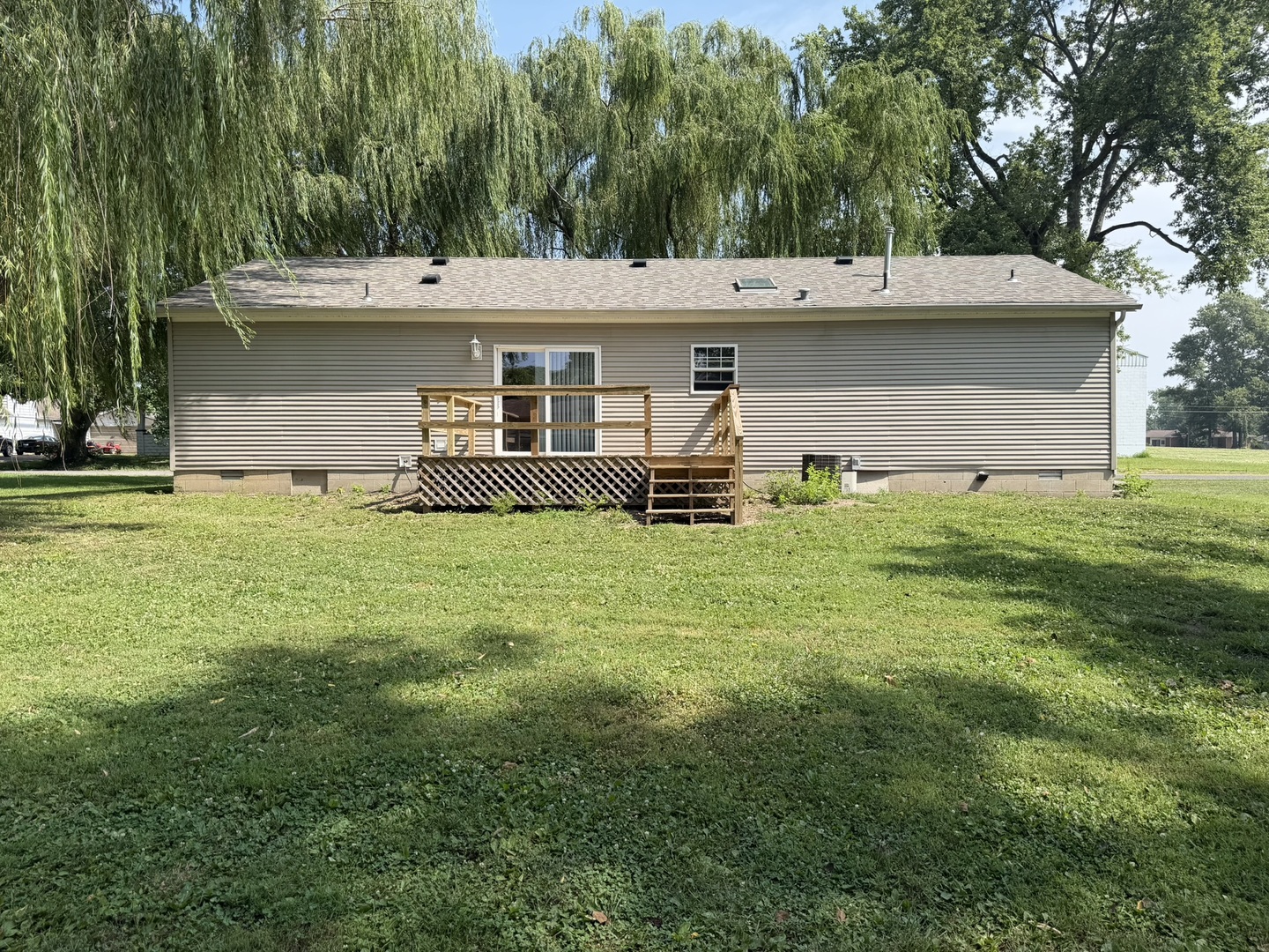 Homes for sale in Centralia, IL | 527 W 6th St, Centralia, IL 62801 | MLS# 12711752