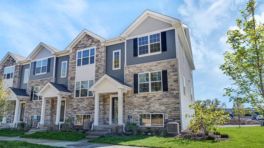 Homes for sale in Bartlett, IL | 1311 Foxglove Dr, Bartlett, IL 60103 | MLS# 12711757