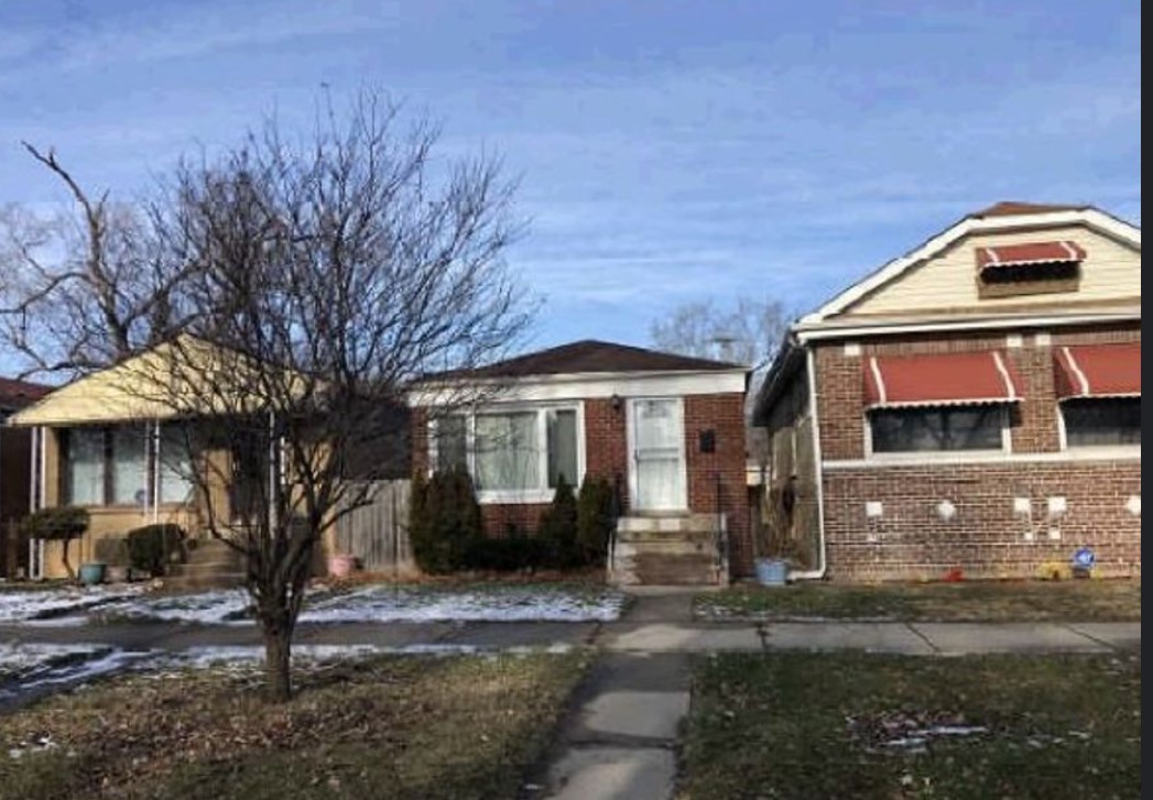 Homes for sale in Chicago, IL | 1150 W 112th Pl, Chicago, IL 60643 | MLS# 12711844