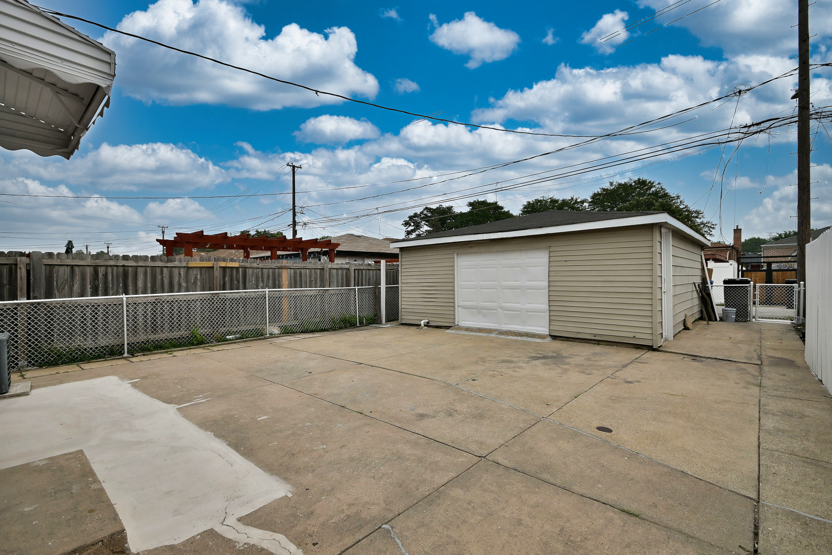 17th image of 11121 S Ewing Ave, Chicago, IL 60617 | MLS# 12711861
