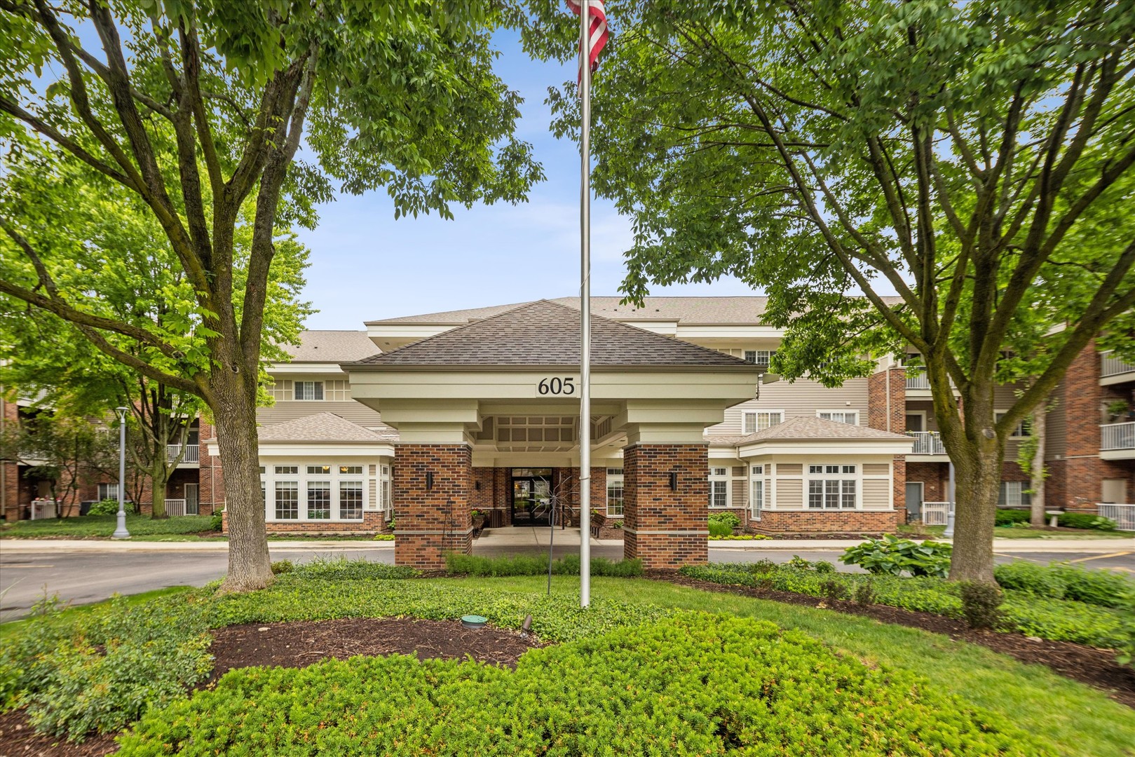 1st image of 605 Barrington Ave #332, East Dundee, IL 60118 | MLS# 12711918