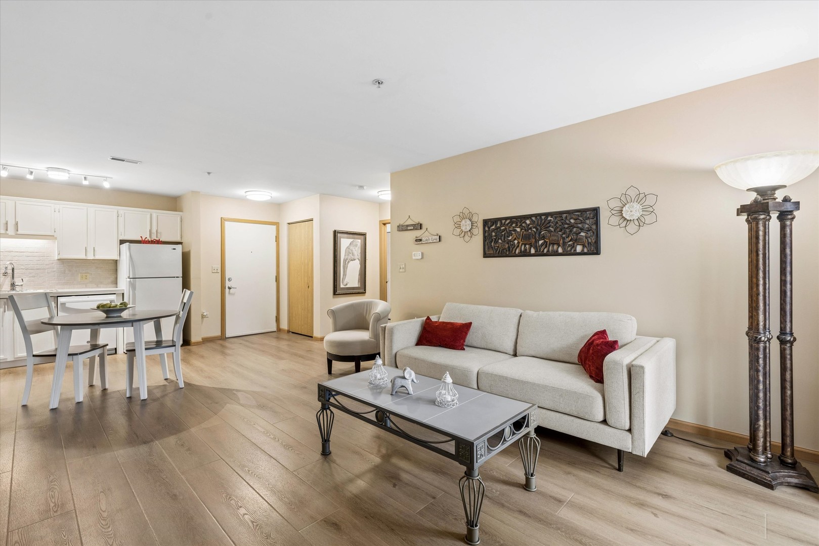 5th image of 605 Barrington Ave #332, East Dundee, IL 60118 | MLS# 12711918