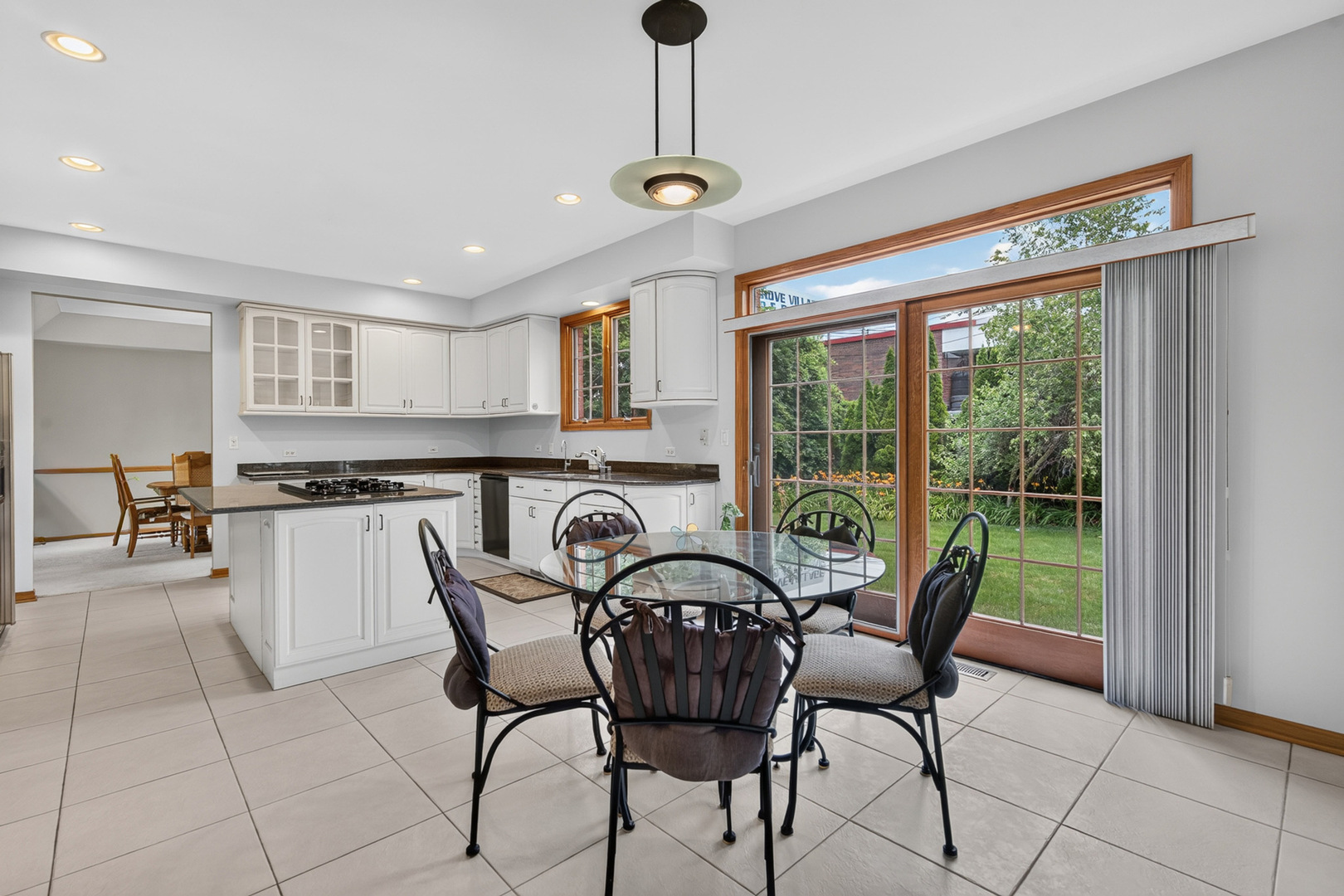 4th image of 1605 Myrtle Park St, Roselle, IL 60172 | MLS# 12711925