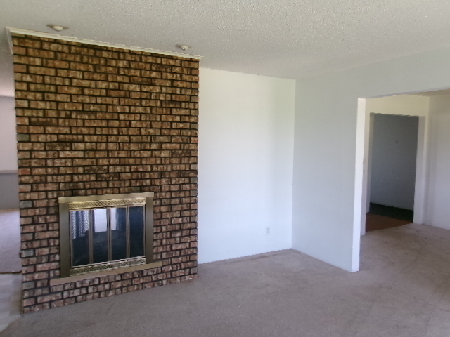 3rd image of 1074 N 2Nd Rd, Dana, IL 61321 | MLS# 12711927
