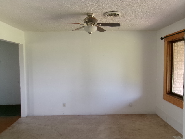 4th image of 1074 N 2Nd Rd, Dana, IL 61321 | MLS# 12711927