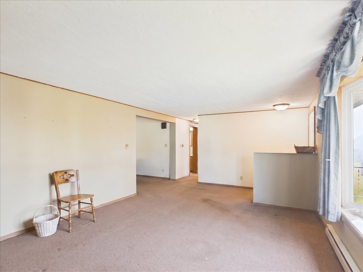 Homes for sale in Freeport, IL | 1114 W Lynwood Ct, Freeport, IL 61032 | MLS# 12711946