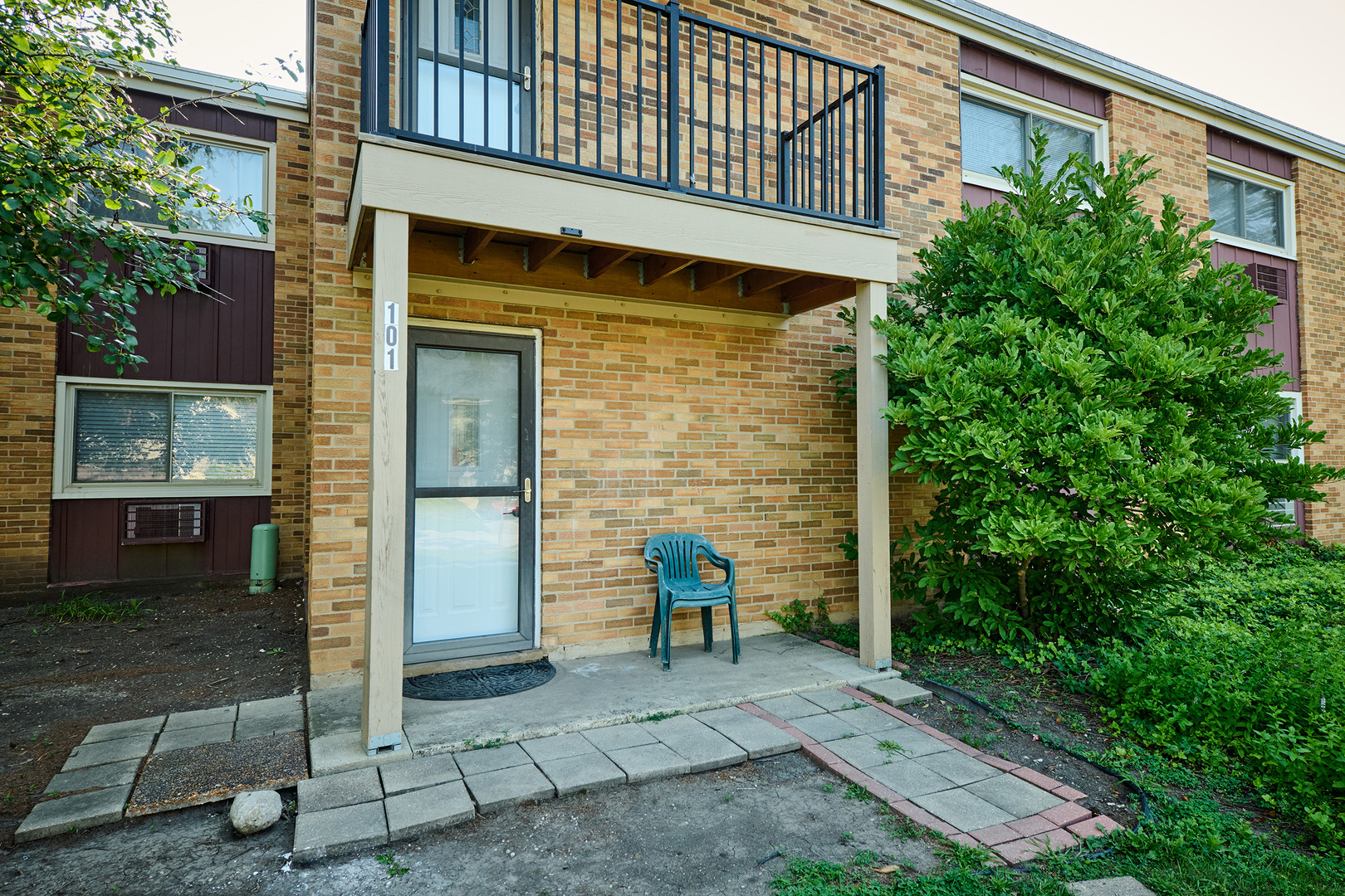 3rd image of 1320A Lore Ln #101, Lombard, IL 60148 | MLS# 12711987