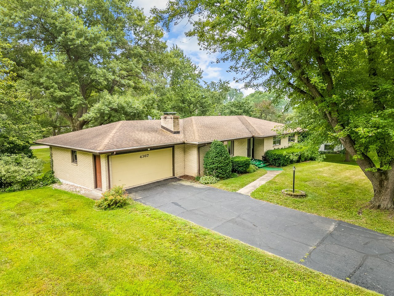 2nd image of 4367 Shorewood Dr, Rockford, IL 61101 | MLS# 12712018