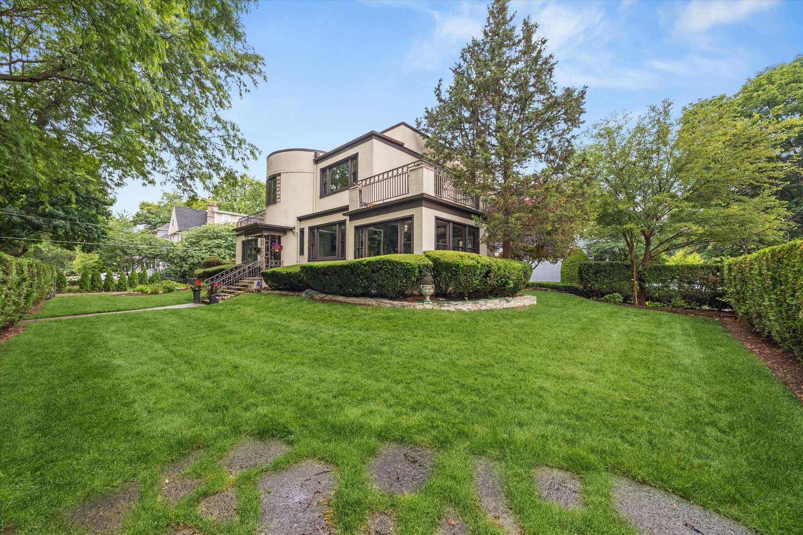 3rd image of 301 W Cossitt Ave, La Grange, IL 60525 | MLS# 12712029