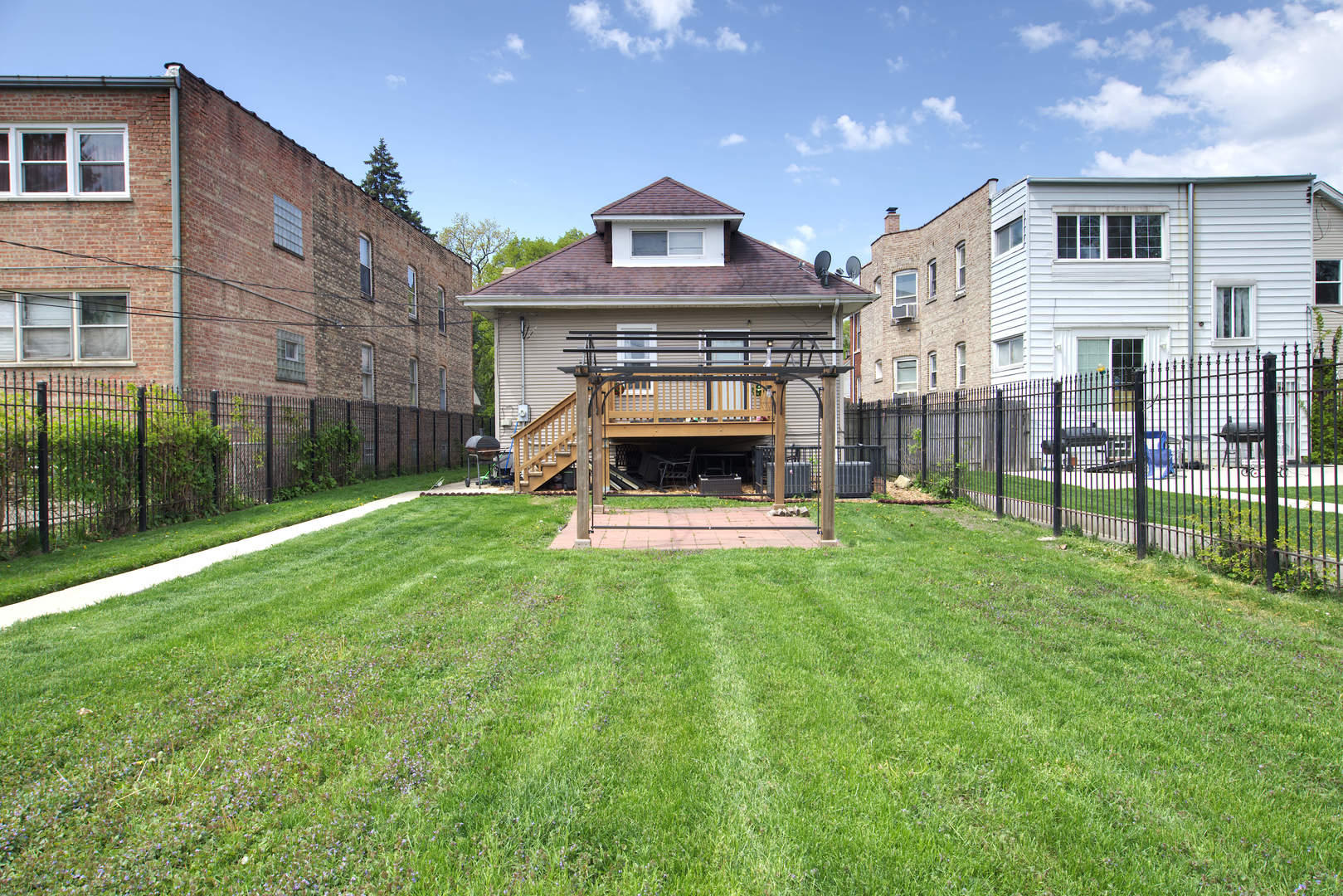 3rd image of 10215 S Charles St, Chicago, IL 60643 | MLS# 12712032