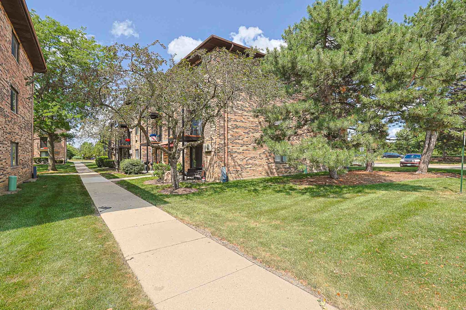 2nd image of 210 Klein Creek Ct #5E, Carol Stream, IL 60188 | MLS# 12712046