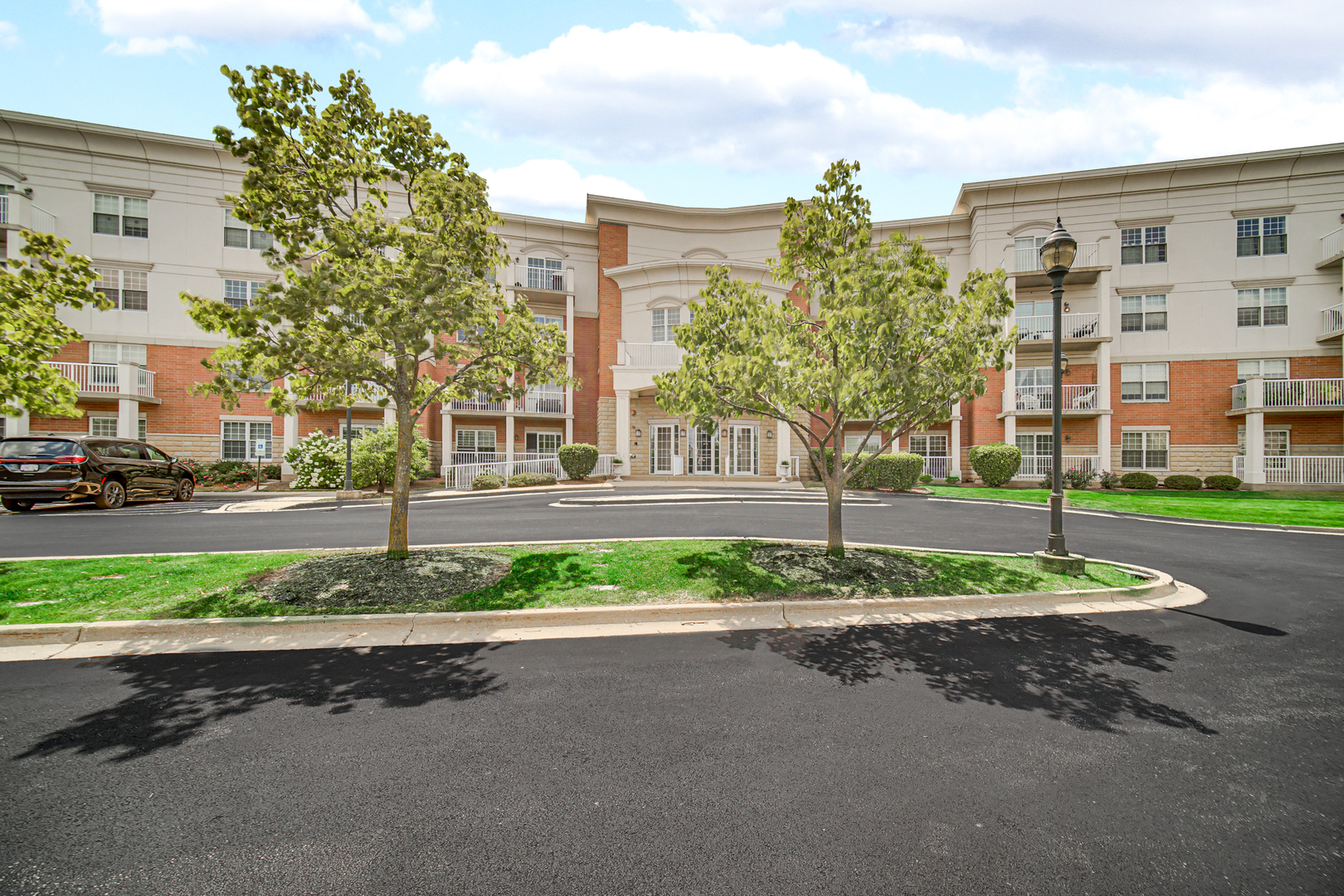 Homes for sale in Arlington Heights, IL | 701 W Rand Rd #432, Arlington Heights, IL 60004 | MLS# 12712071