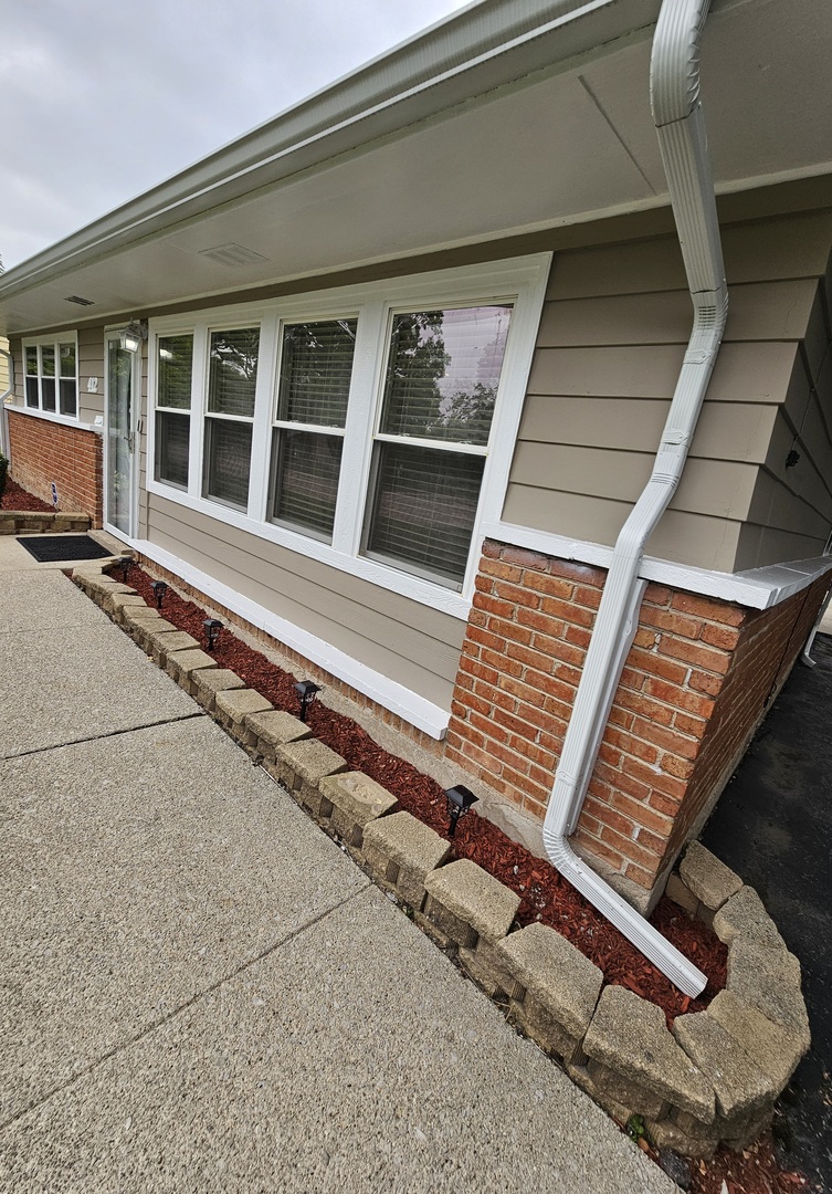 3rd image of 412 Suwanee St, Park Forest, IL 60466 | MLS# 12712086