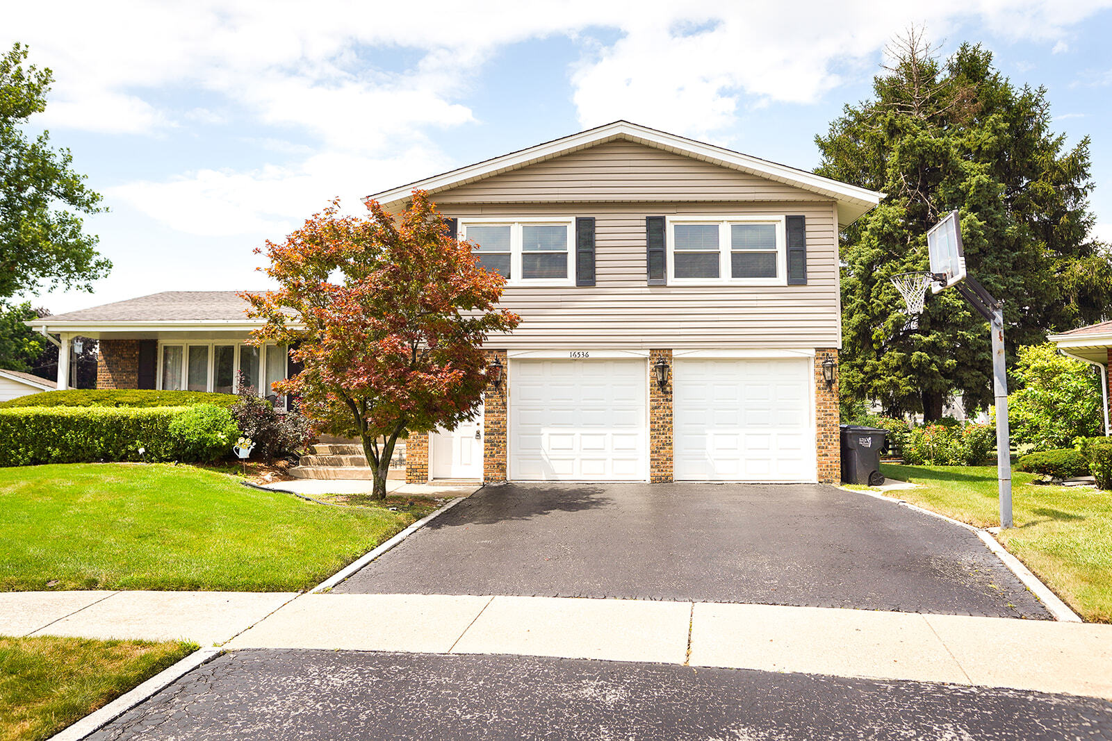 2nd image of 16536 Maple Ct, South Holland, IL 60473 | MLS# 12712133