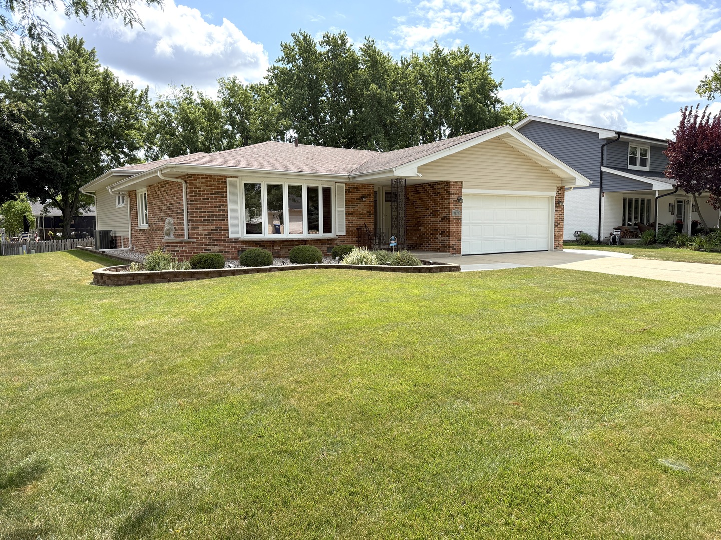 3rd image of 7129 Exner Rd, Darien, IL 60561 | MLS# 12712139