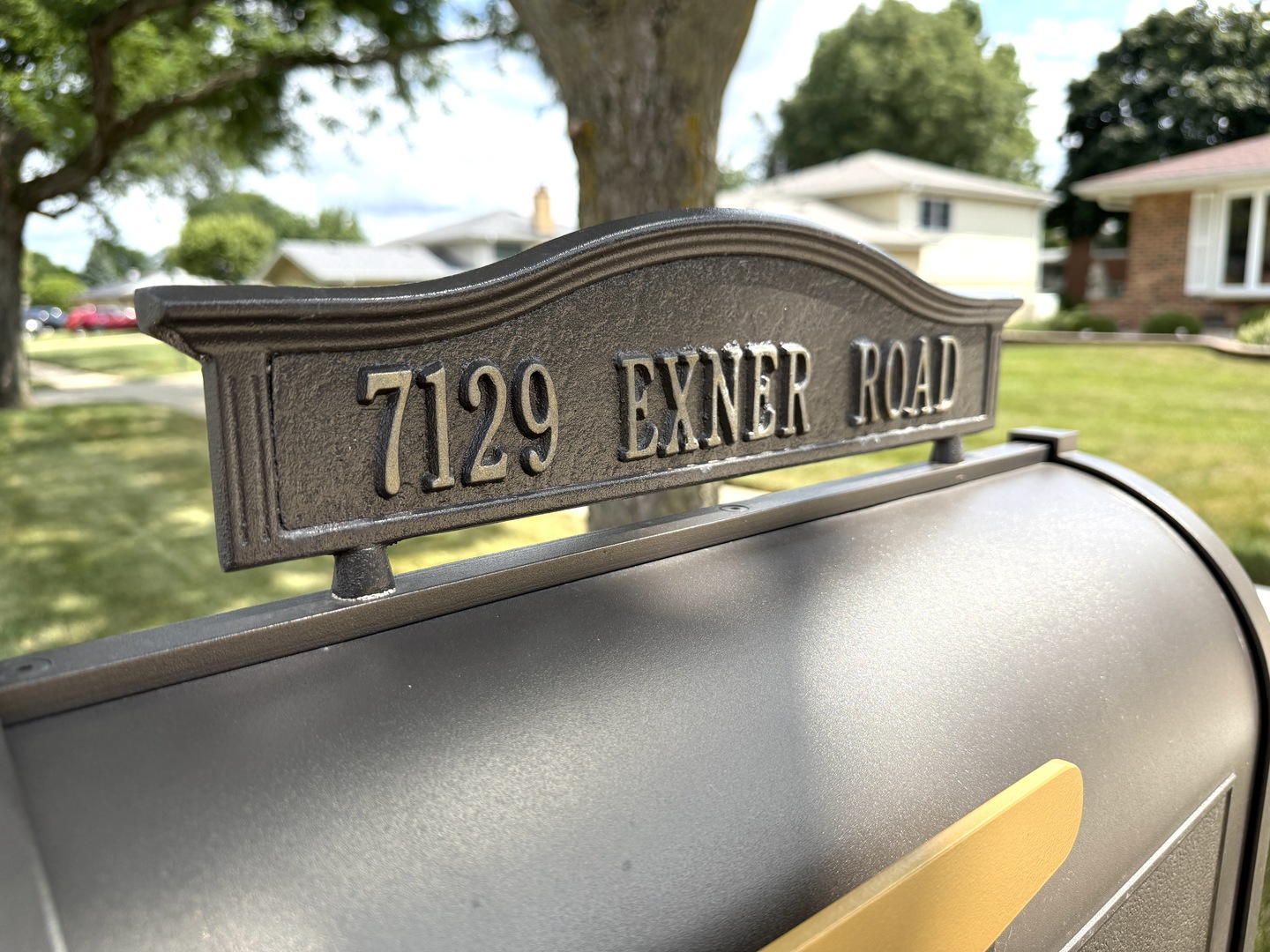 2nd image of 7129 Exner Rd, Darien, IL 60561 | MLS# 12712139
