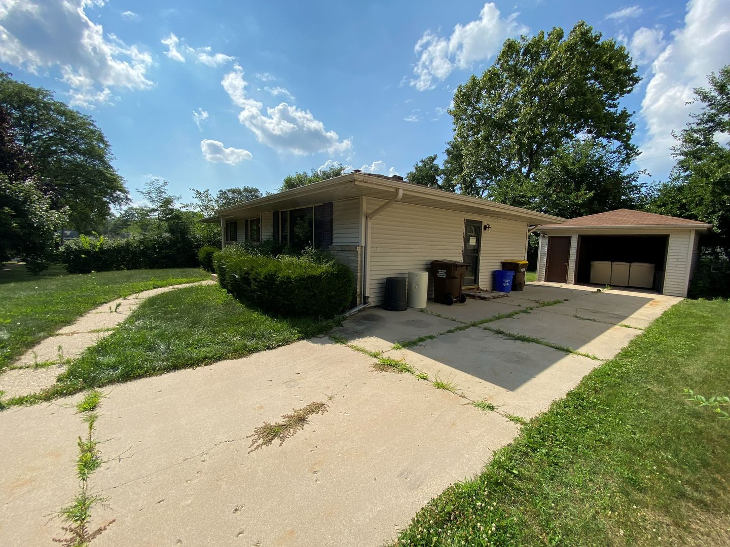 2nd image of 3708 Tennessee Dr, Rockford, IL 61108 | MLS# 12712168