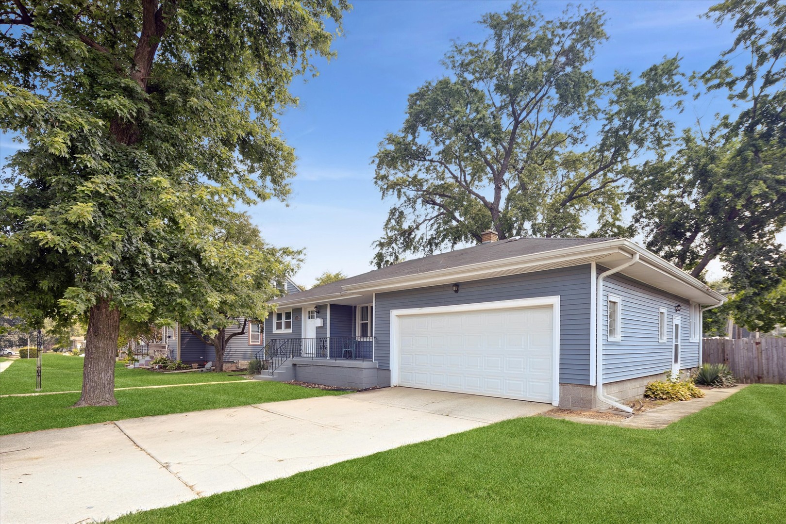2nd image of 17947 William St, Lansing, IL 60438 | MLS# 12712171