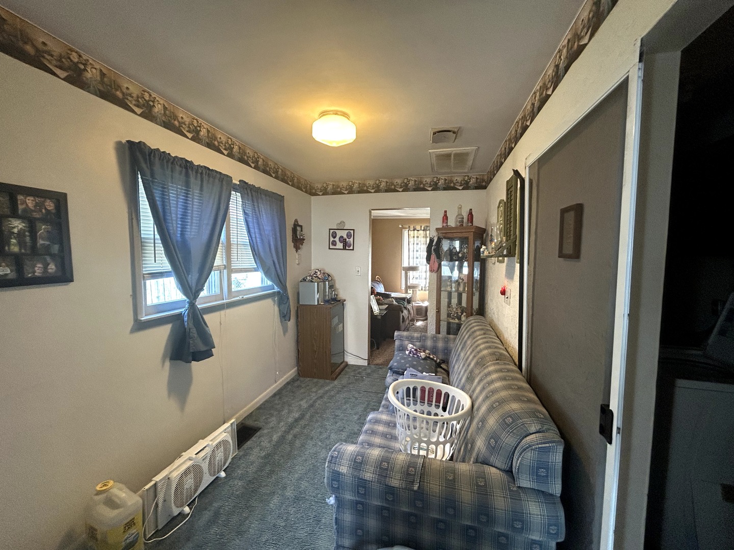 3rd image of 127 Holland Ct, Creve Coeur, IL 61610 | MLS# 12712173