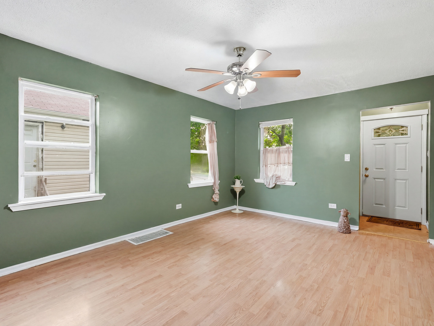 4th image of 15831 Fisk St, Harvey, IL 60426 | MLS# 12712188