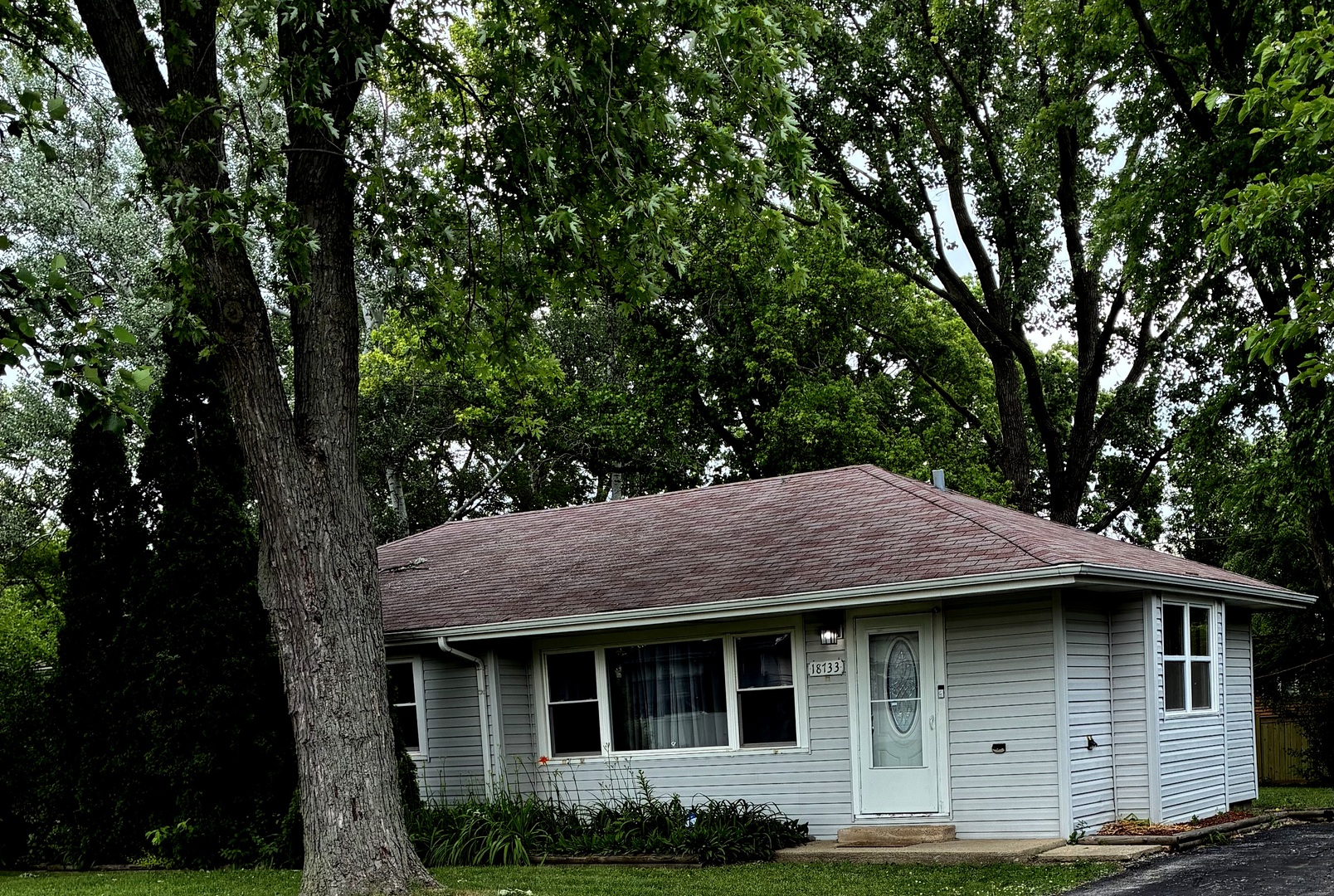 1st image of 18733 Crawford Ave, Flossmoor, IL 60422 | MLS# 12712197