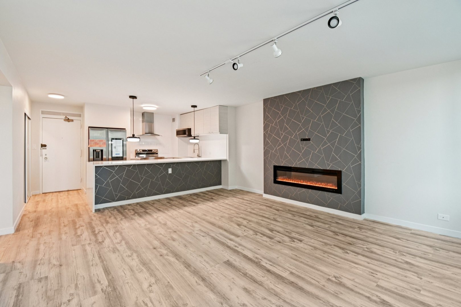 4th image of 3600 N Lake Shore Dr #1205, Chicago, IL 60613 | MLS# 12712231