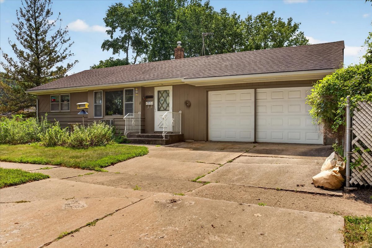4th image of 2804 N Winnebago St, Rockford, IL 61103 | MLS# 12712258