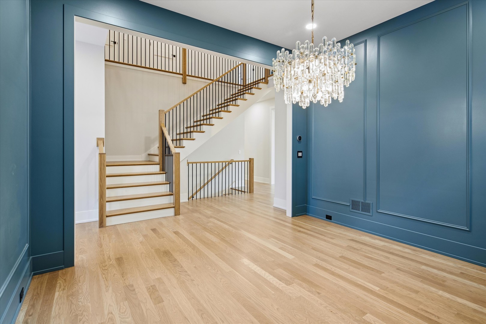 image of 498 W 3rd Ave, Elmhurst, IL 60126 | MLS# 12712286