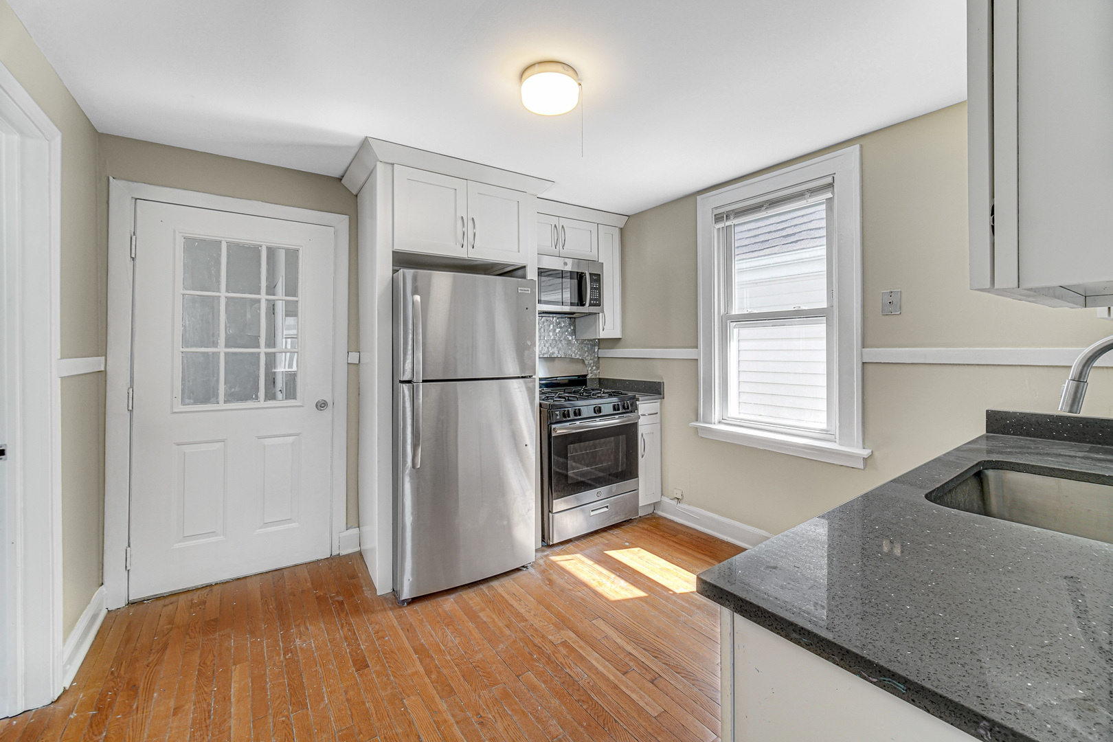 3rd image of 4824 W Byron St, Chicago, IL 60641 | MLS# 12712329