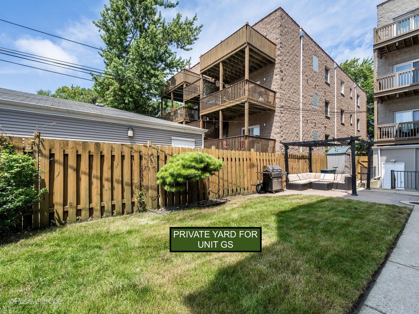 3rd image of 1761 W Morse Ave, Chicago, IL 60626