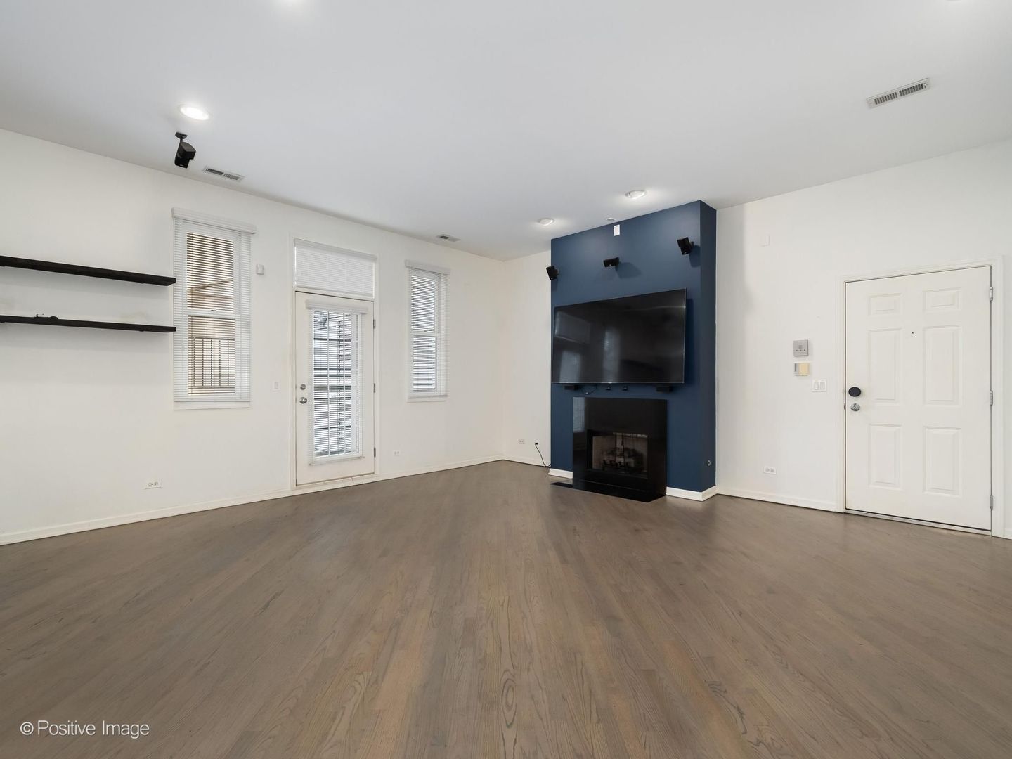 5th image of 1761 W Morse Ave, Chicago, IL 60626