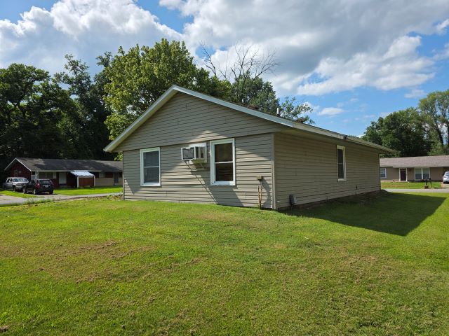 4th image of 1351 Madira Wy, Carbondale, IL 62901 | MLS# 12712356