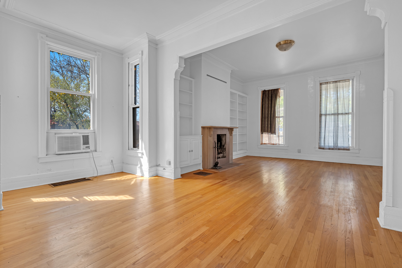 4th image of 5445 S Dorchester Ave, Chicago, IL 60615 | MLS# 12712357