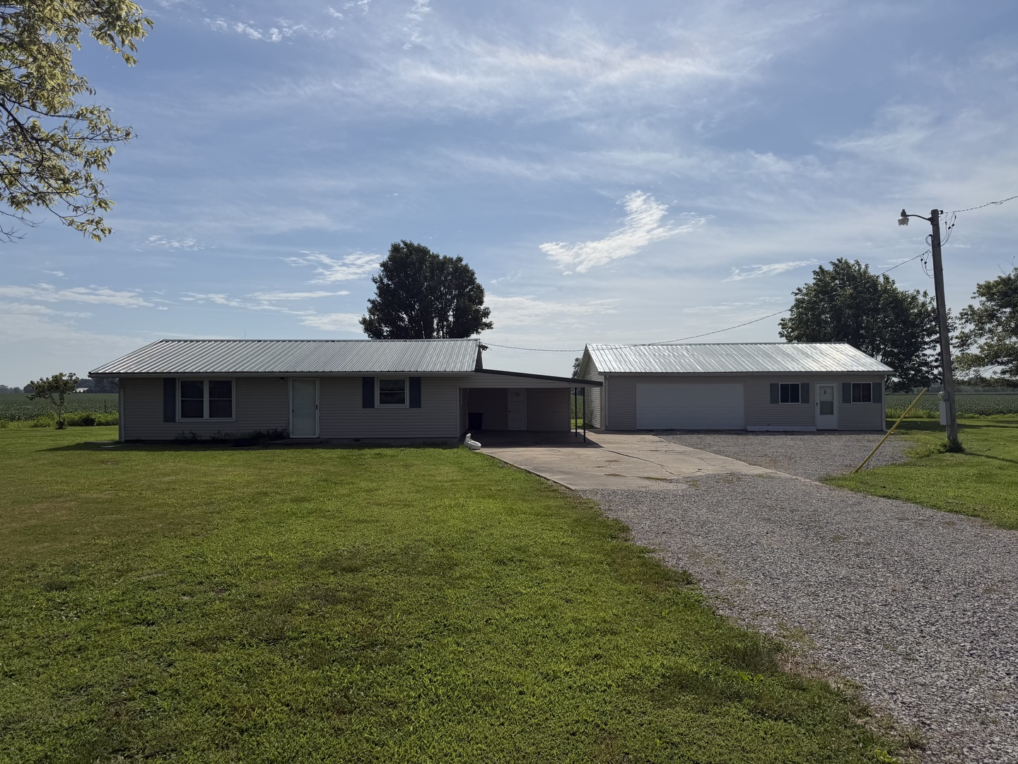Homes for sale in Tamaroa, IL | 4016 Valier Carpet Rd, Tamaroa, IL 62888 | MLS# 12712375