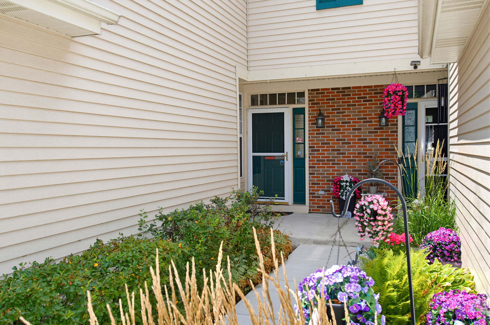 2nd image of 7411 Grandview Ct, Carpentersville, IL 60110 | MLS# 12712404