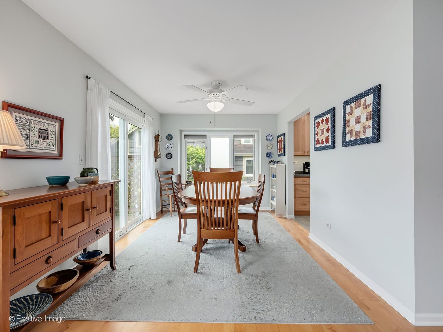 5th image of 517 Renn Ct, Wheaton, IL 60187 | MLS# 12712424
