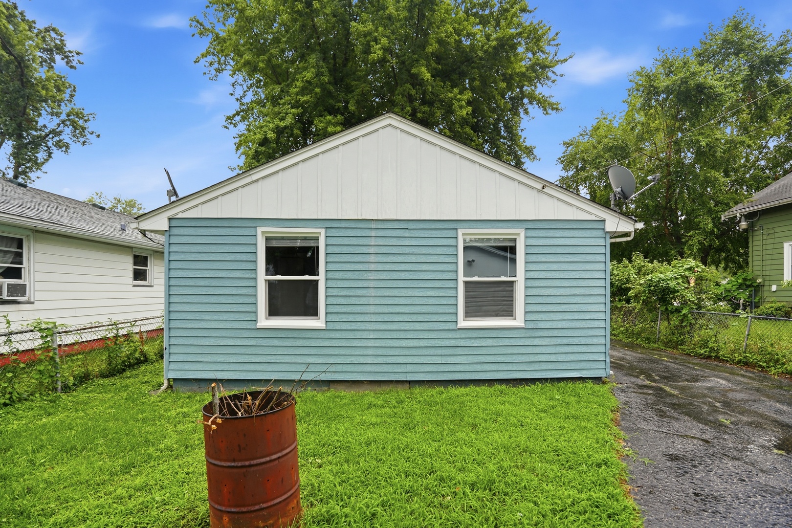 Homes for sale in East Moline, IL | 2817 19th St, East Moline, IL 61244 | MLS# 12712429