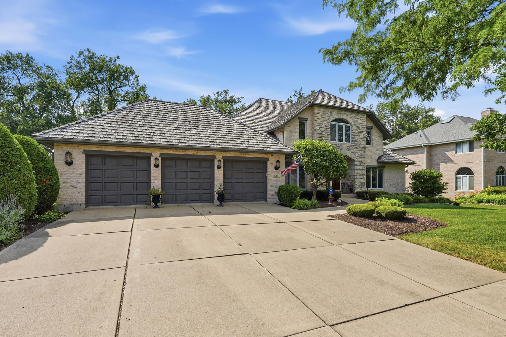 2nd image of 8416 Evergreen Ln, Darien, IL 60561 | MLS# 12712431