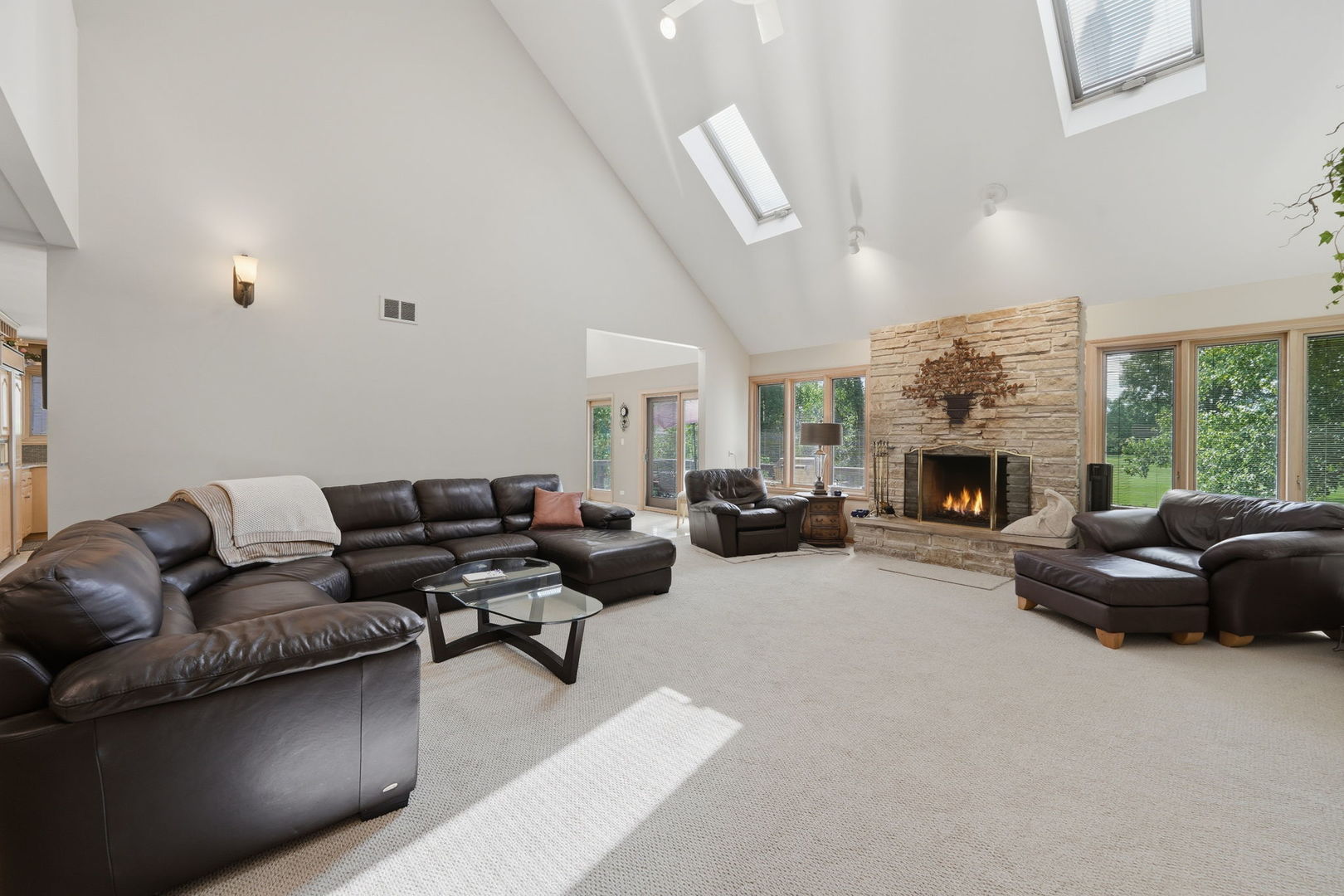 5th image of 8416 Evergreen Ln, Darien, IL 60561 | MLS# 12712431