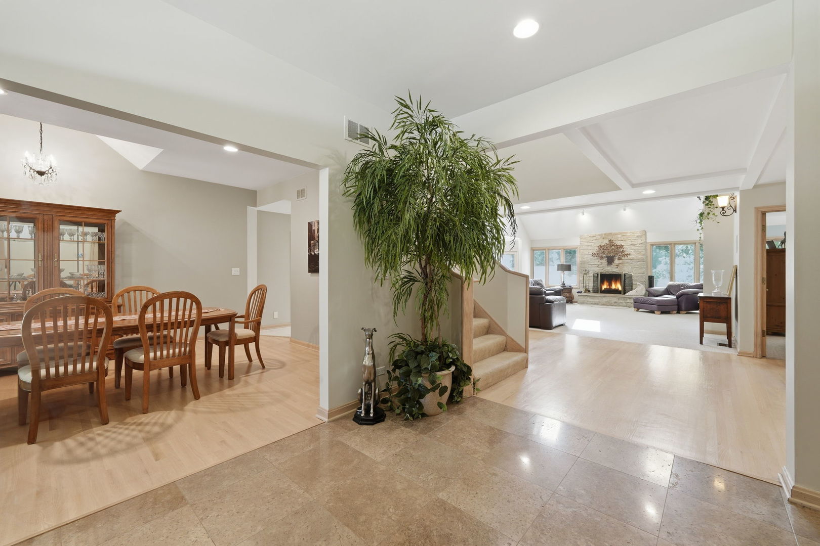 4th image of 8416 Evergreen Ln, Darien, IL 60561 | MLS# 12712431