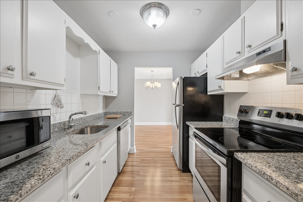Homes for sale in Park Ridge, IL | 400 Ascot Dr #3E, Park Ridge, IL 60068 | MLS# 12712441