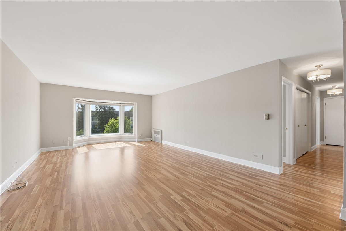 Homes for sale in Park Ridge, IL | 400 Ascot Dr #3E, Park Ridge, IL 60068 | MLS# 12712441