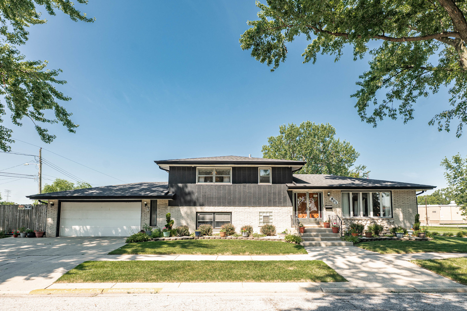 50th image of 801 Memorial Dr, Calumet City, IL 60409 | MLS# 12712482