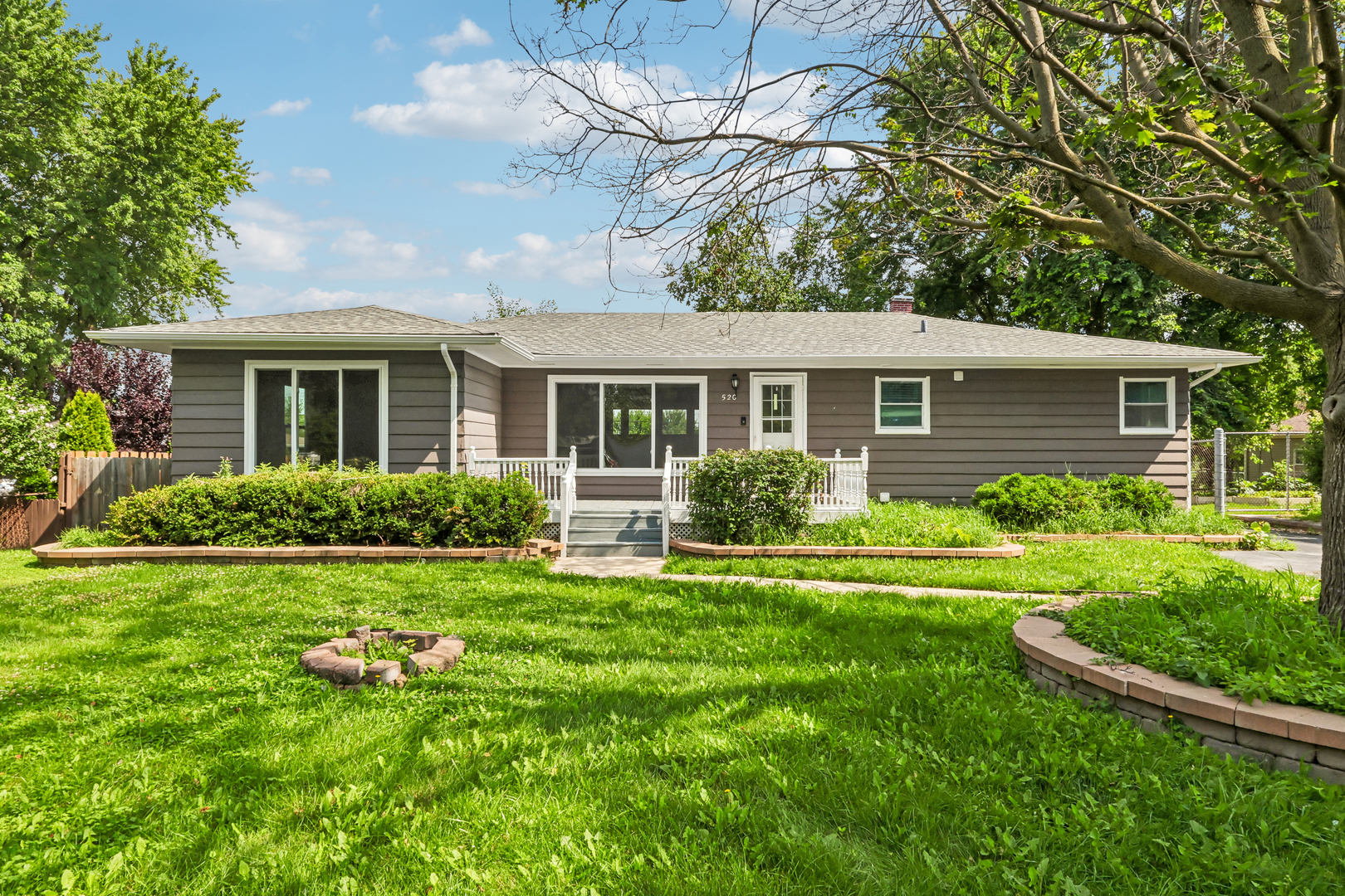1st image of 520 Woodlyn Dr, Aurora, IL 60505 | MLS# 12712512