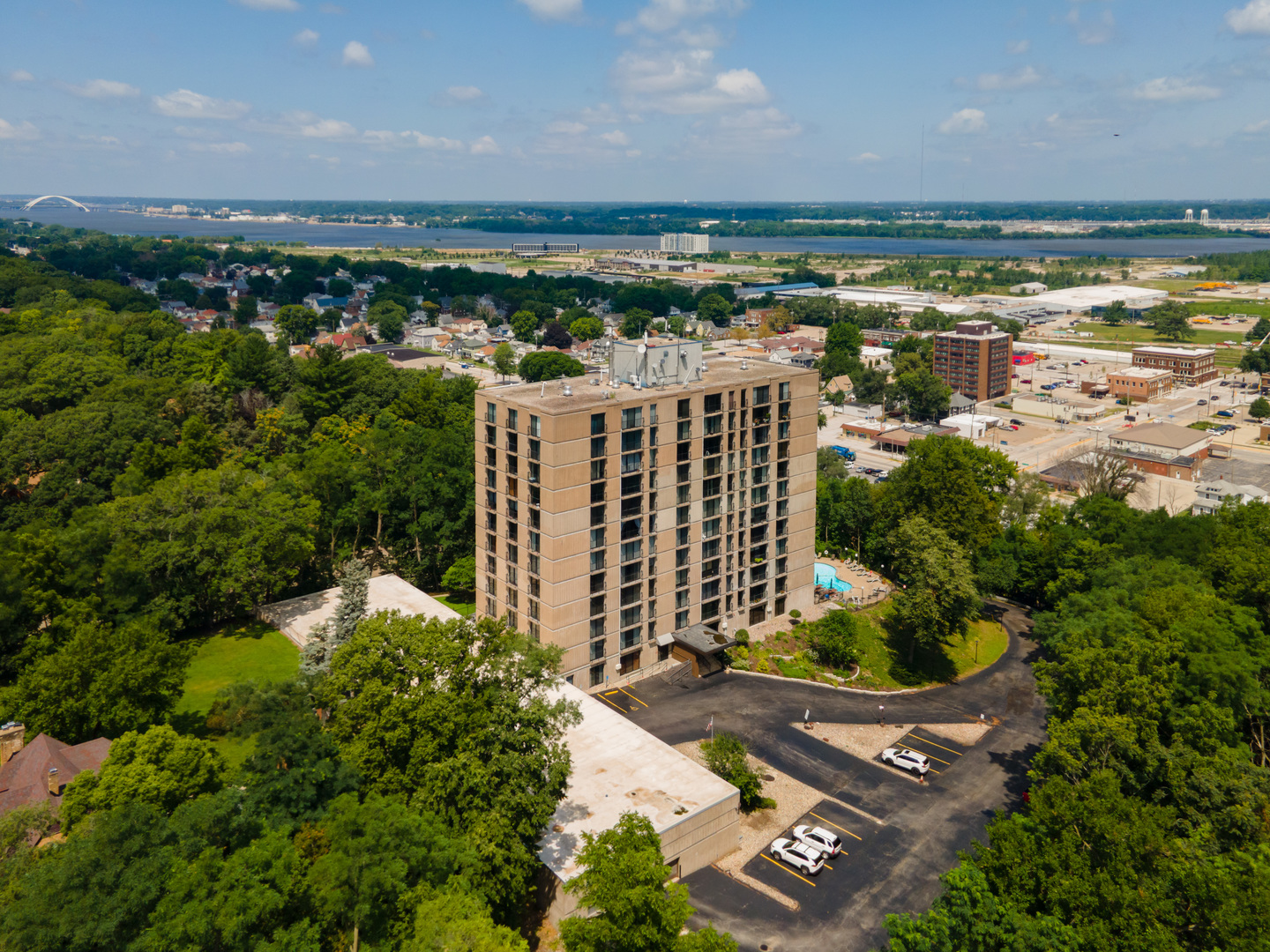 Homes for sale in East Moline, IL | 1800 7Th St #8F, East Moline, IL 61244 | MLS# 12712514