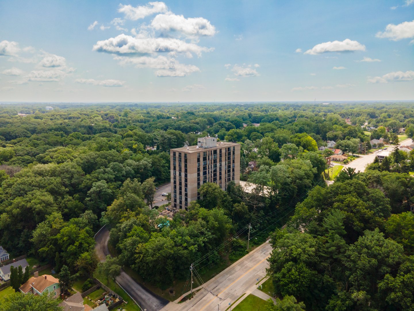 Homes for sale in East Moline, IL | 1800 7th St #8F, East Moline, IL 61244 | MLS# 12712514