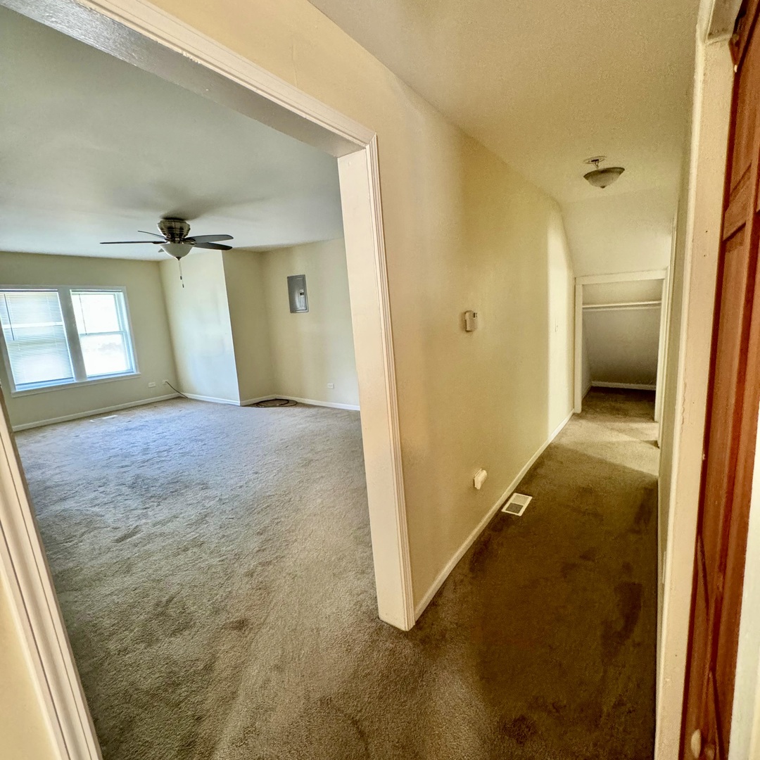 3rd image of 101 S Eastern Ave, Joliet, IL 60433 | MLS# 12712600