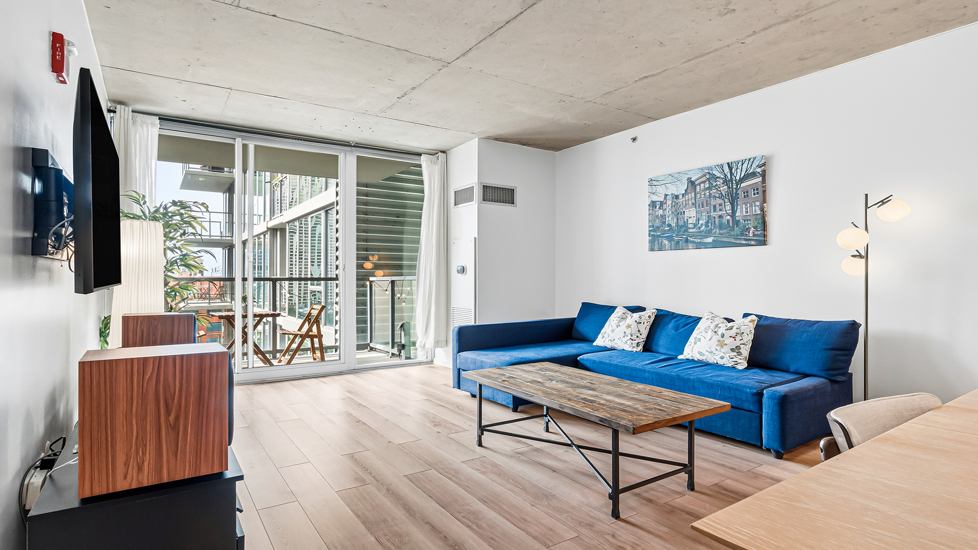 3rd image of 659 W Randolph St #1016, Chicago, IL 60661 | MLS# 12712605