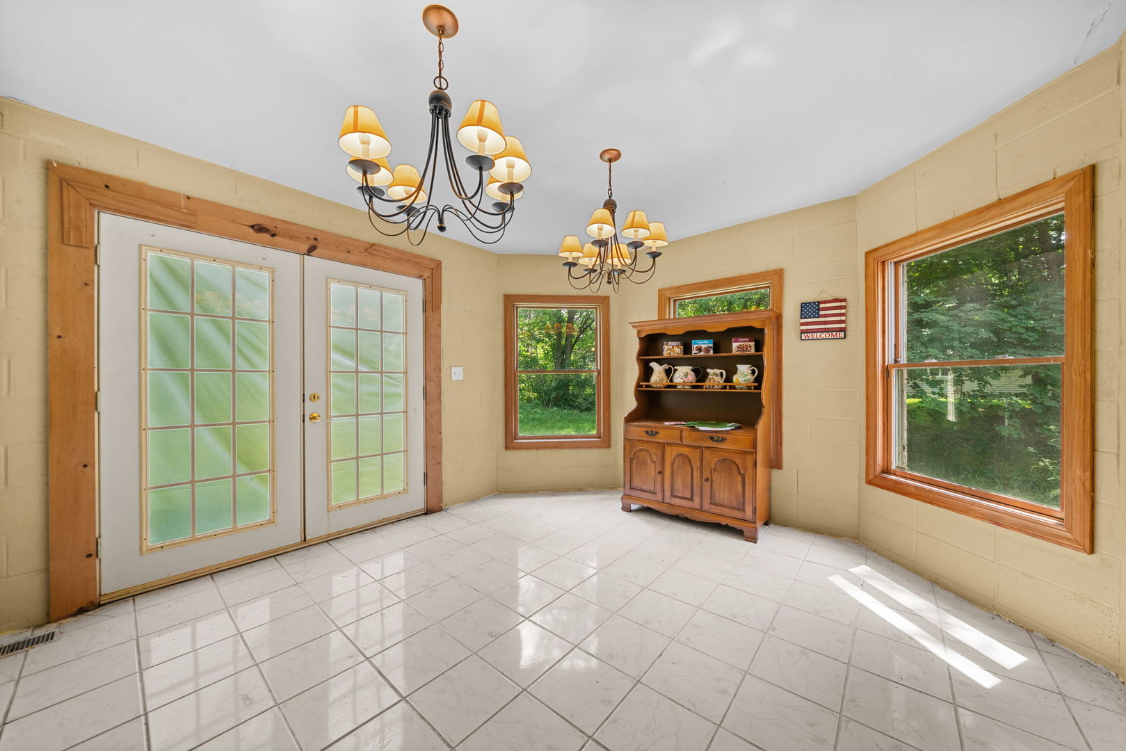 Homes for sale in Chana, IL | 661 S Red Oak Ln, Chana, IL 61015 | MLS# 12712636