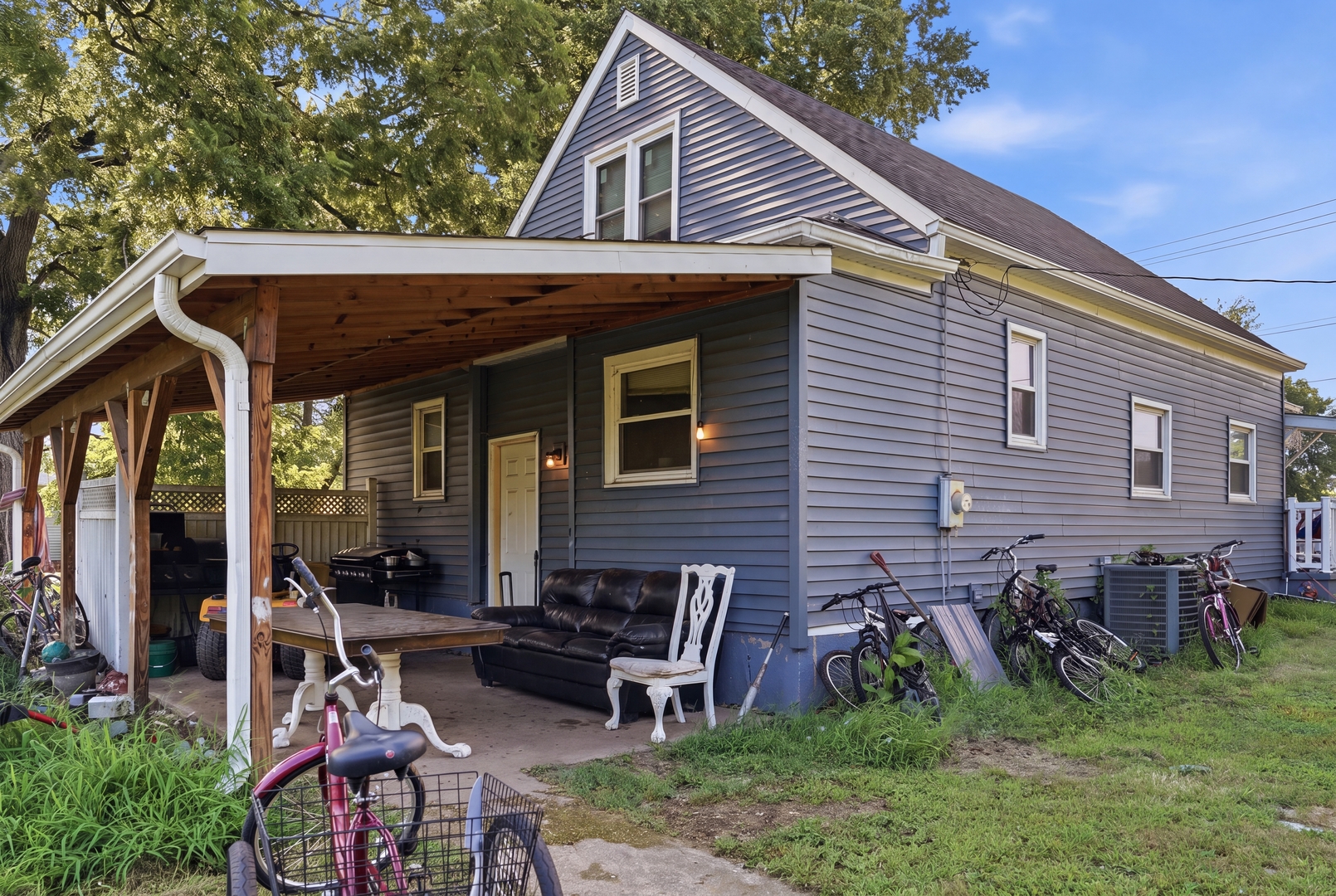 Homes for sale in Rock Falls, IL | 608 E 10th St, Rock Falls, IL 61071 | MLS# 12712729